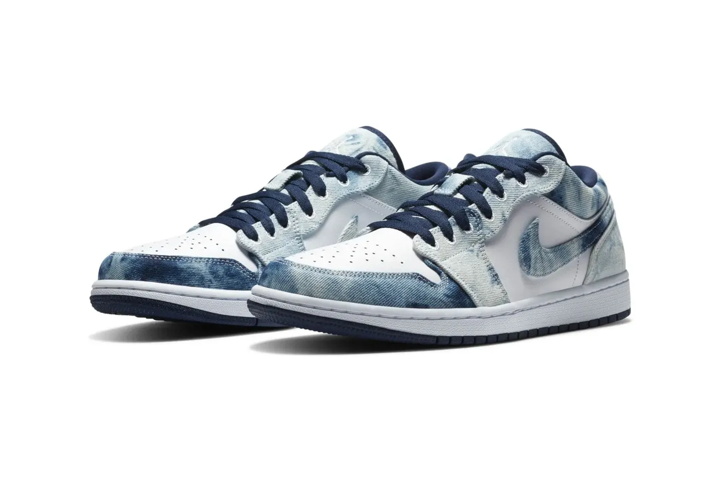 Air Jordan 1 Low SE (Washed Denim)