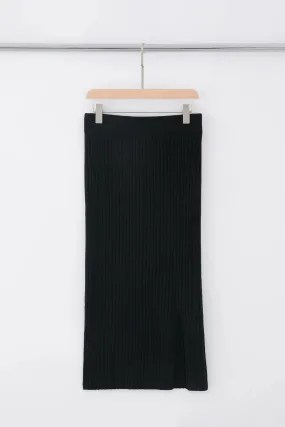 Aleger Cashmere Ribbed Pencil Skirt in Black