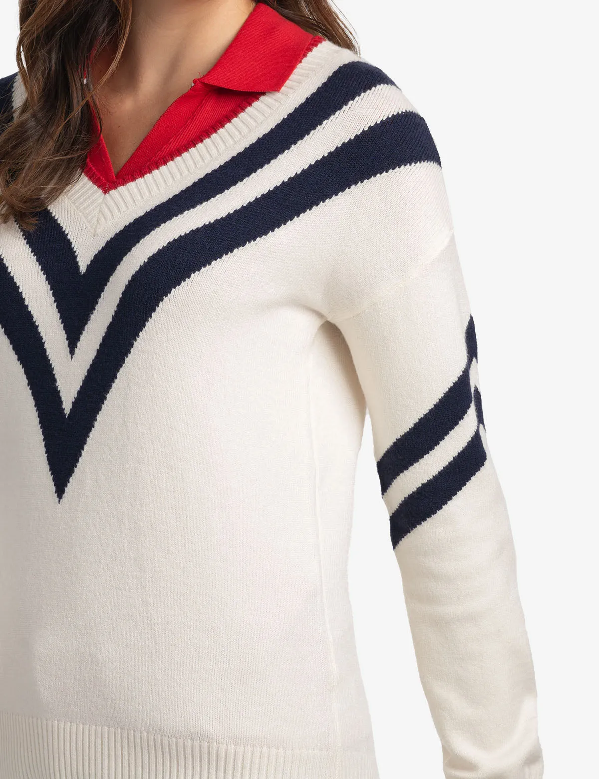 CHEVRON V-NECK SWEATER