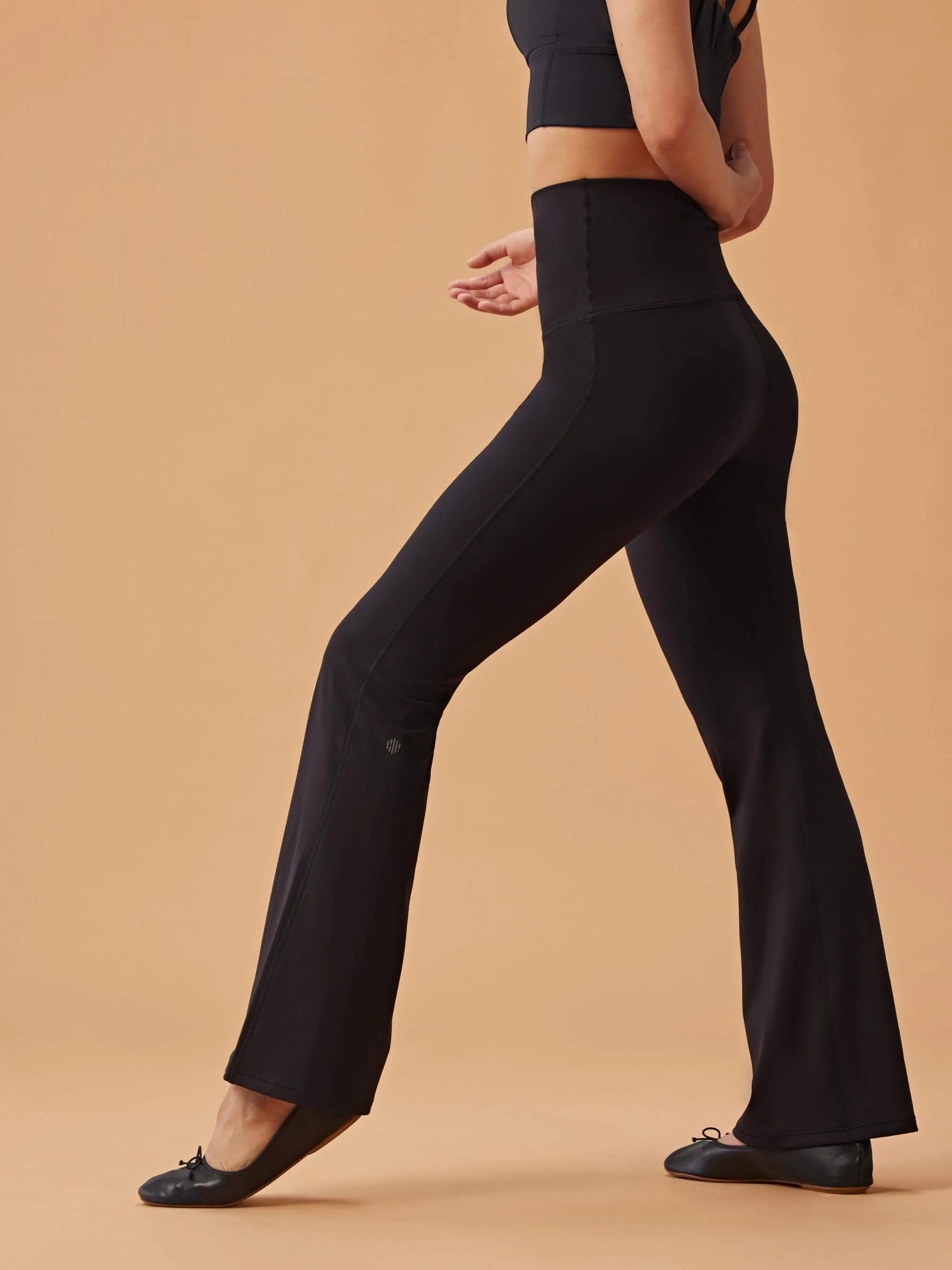 NEIWAI ACTIVE X NYCB Foldover Flare Leggings